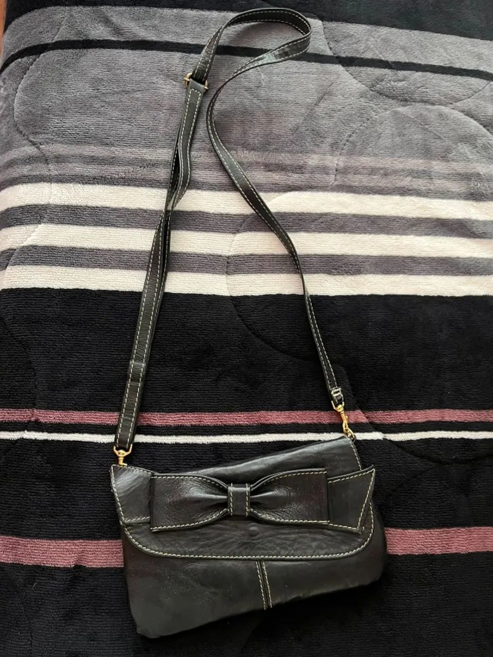 Bolsa de mão laço em couro