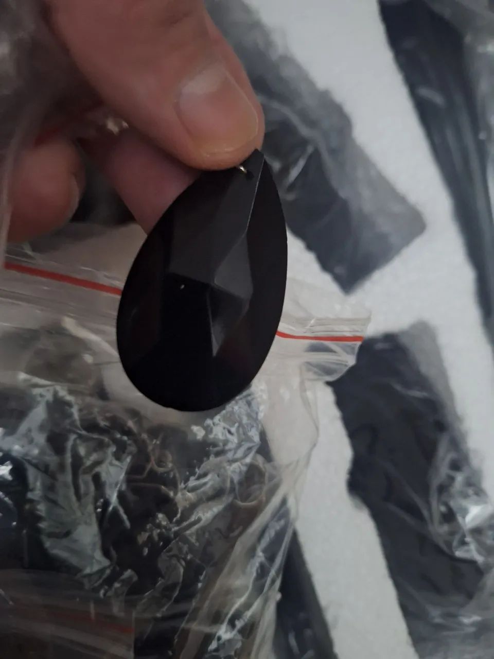 Lustre luxo preto - 5 braços - novo - nunca usado - Foto 3