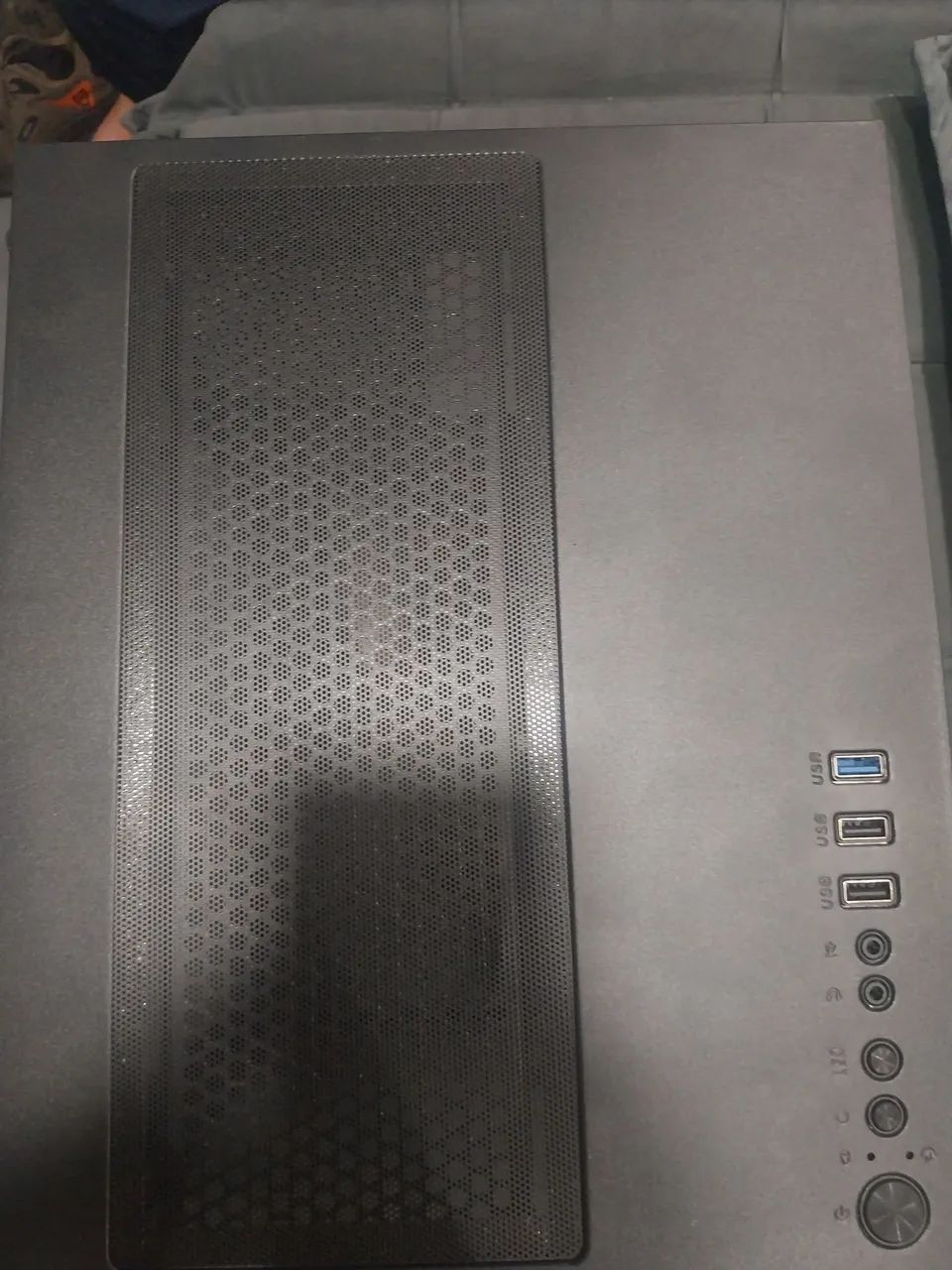 Gabinete Mancer CV100 nunca usado - Foto 2