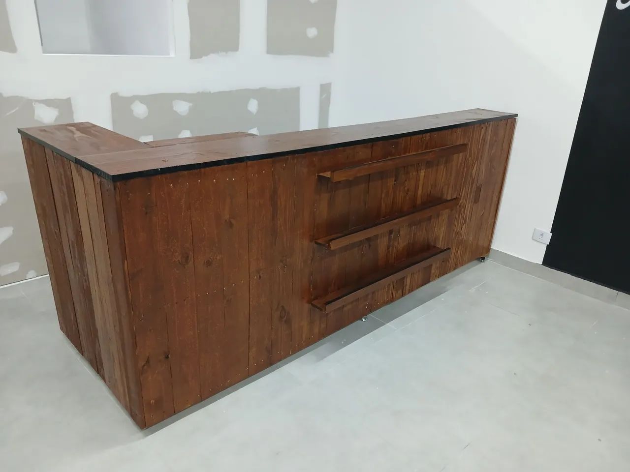 Balcões em palete rustico fabricamos 
