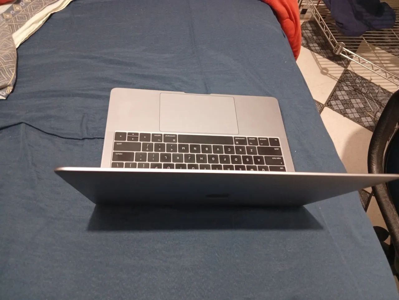 Mac book i5 touch bar 2017