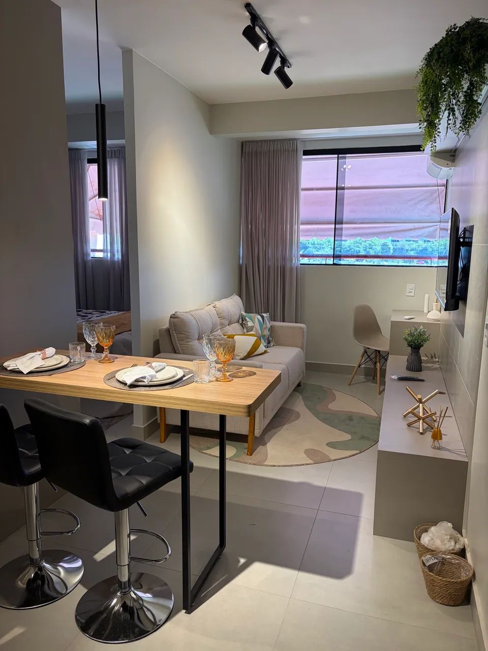 Studio Completo e Mobiliado no Sudoeste | Reformado