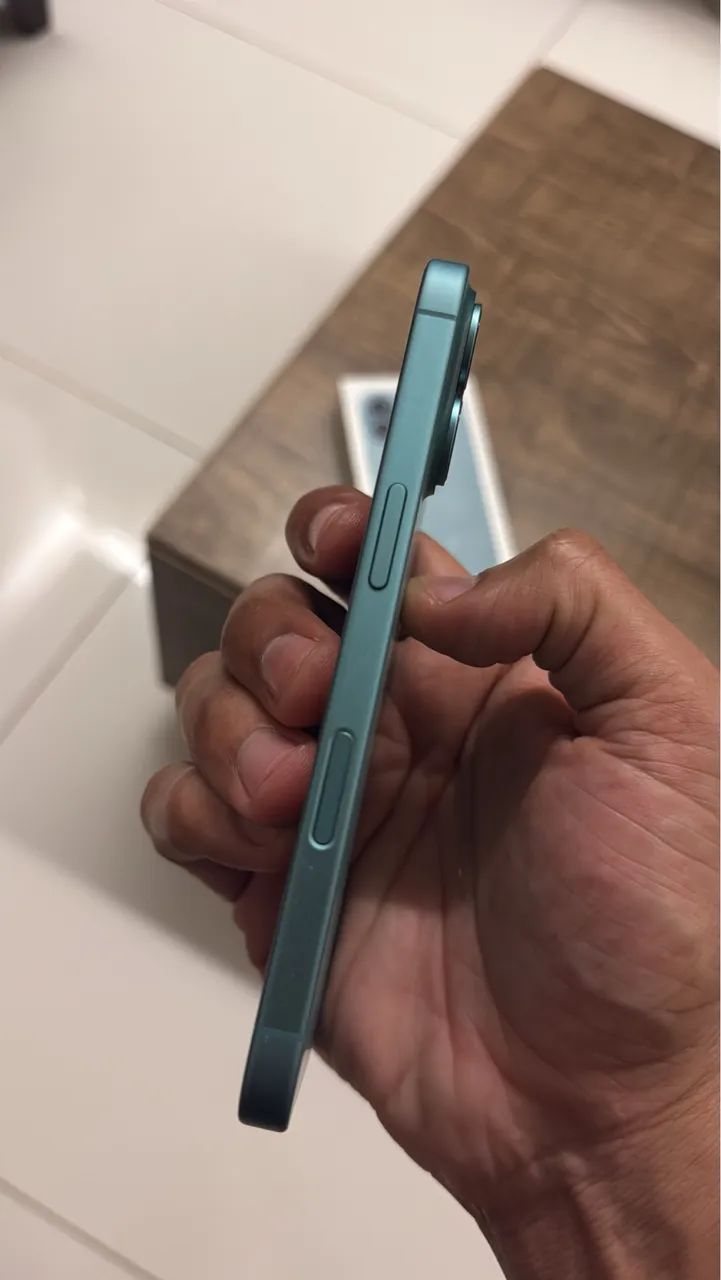 Iphone 16 128gb/bat90 - Foto 4