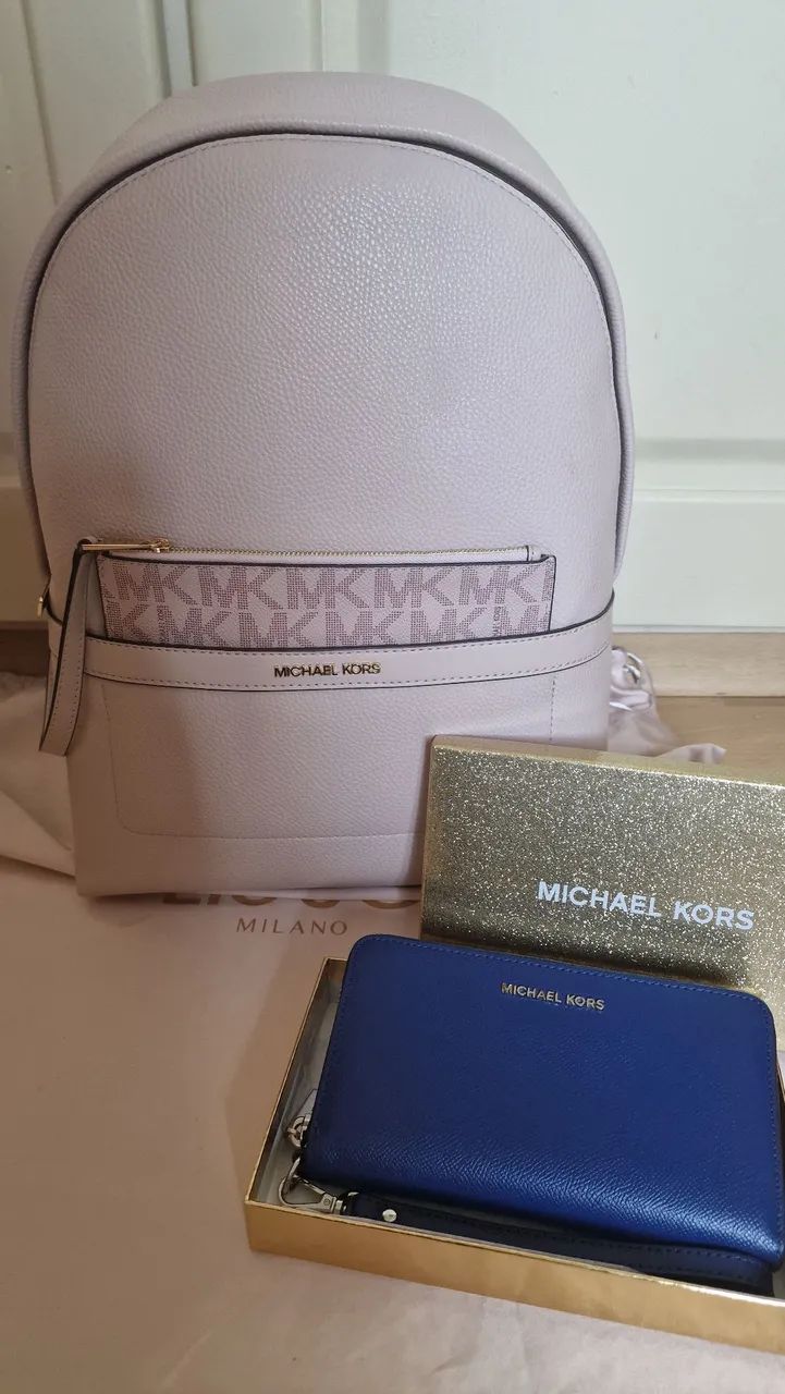 Mochila Michael Kors grande e carteira MK gratis