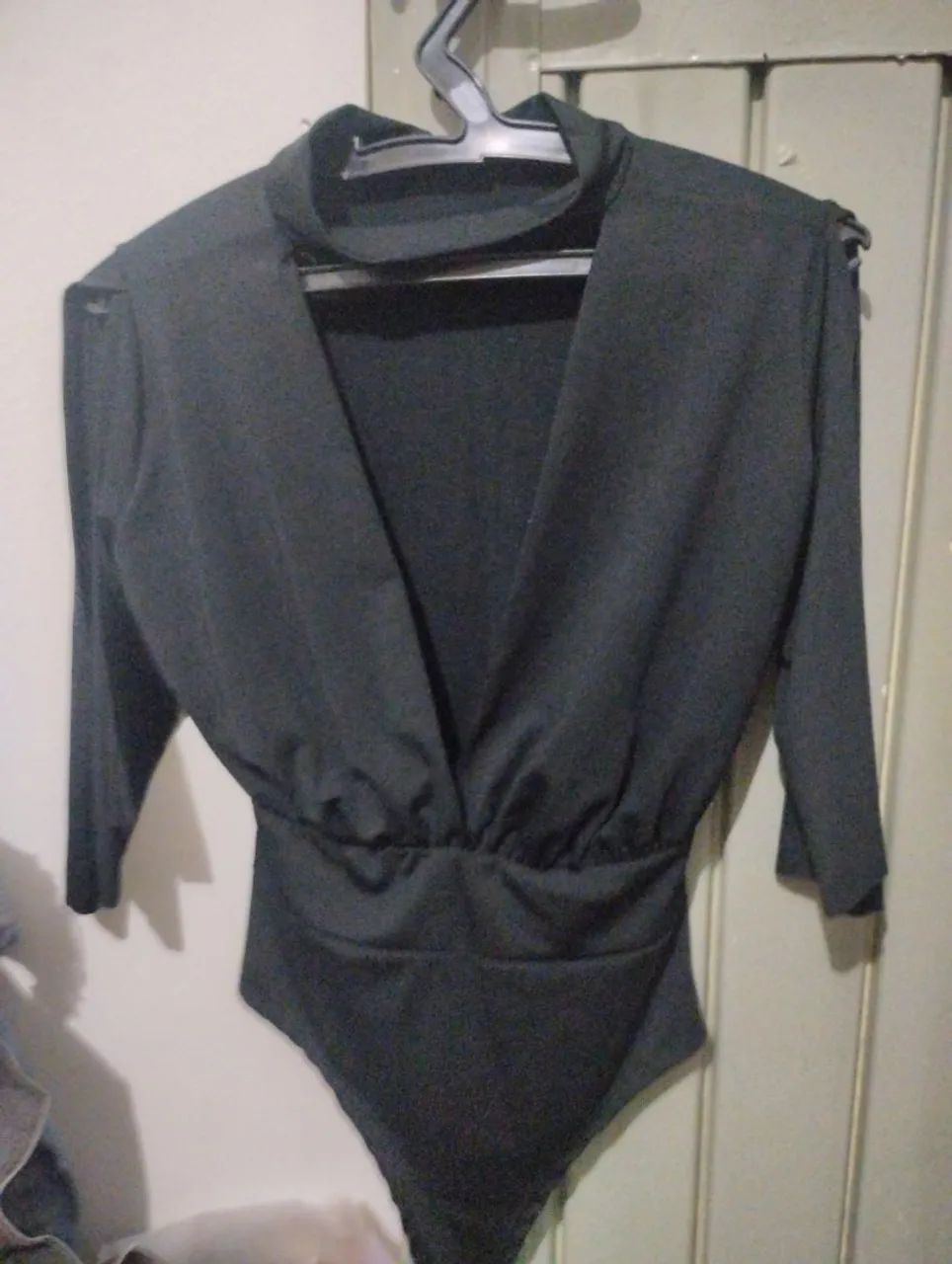 Vendo roupas usadas pouquíssimas vezes e em ótimo estado com preço de bazar  - Foto 4