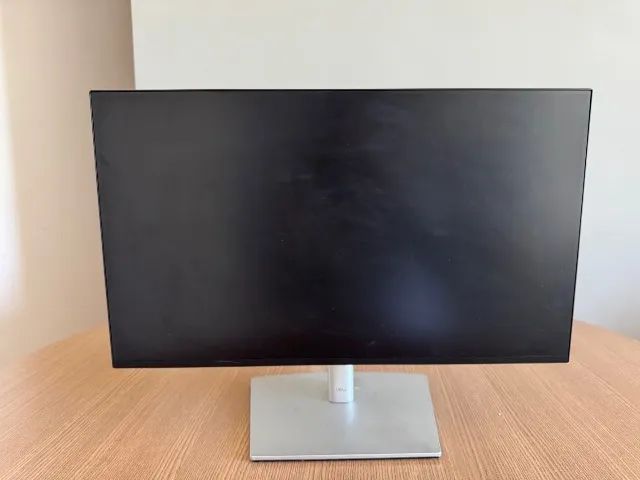Monitor DELL 24" com suporte
