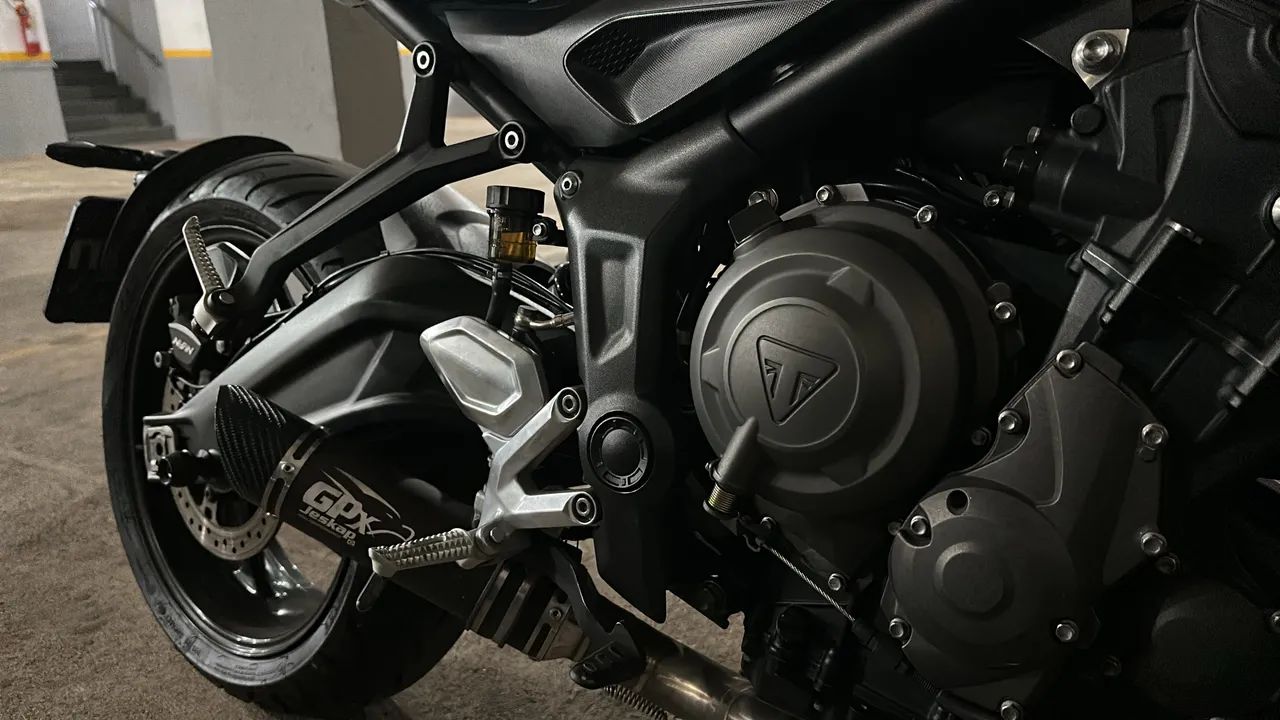 Triumph Trident 660 - Foto 2