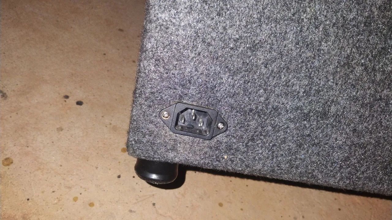 Caixa residencial Bob vazia, par de 6x9 e sub de 8 polegadas  - Foto 4
