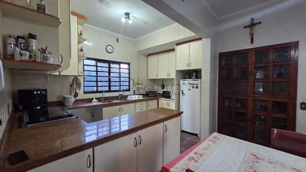 Casa à venda em Campinas, Vila Itapura, com 3 quartos, com 194.1 m² - Foto 4