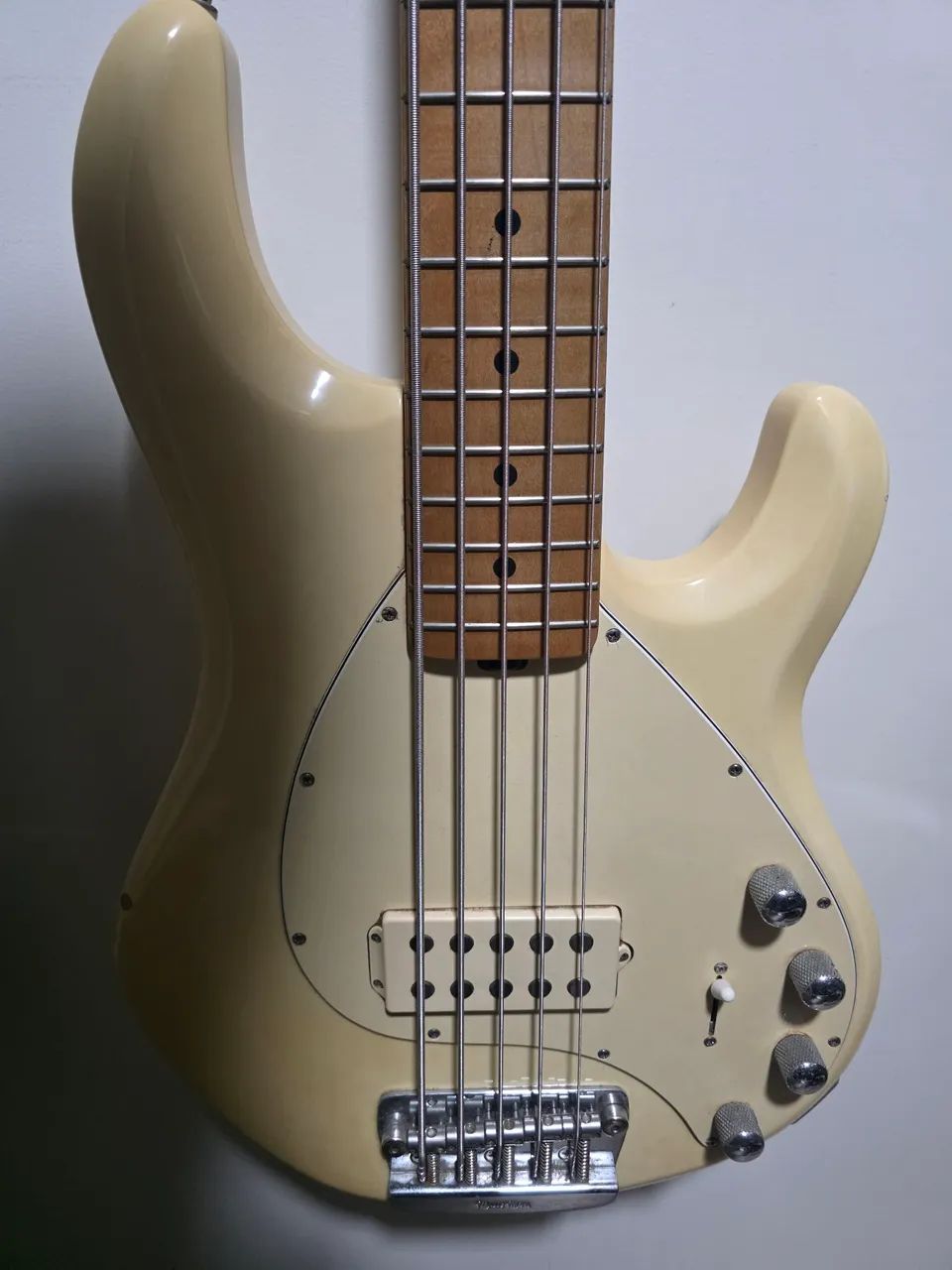 Baixo Musicman Stingray USA Original