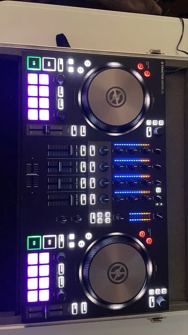 Controladora Traktor MK3 S3 - Foto 4
