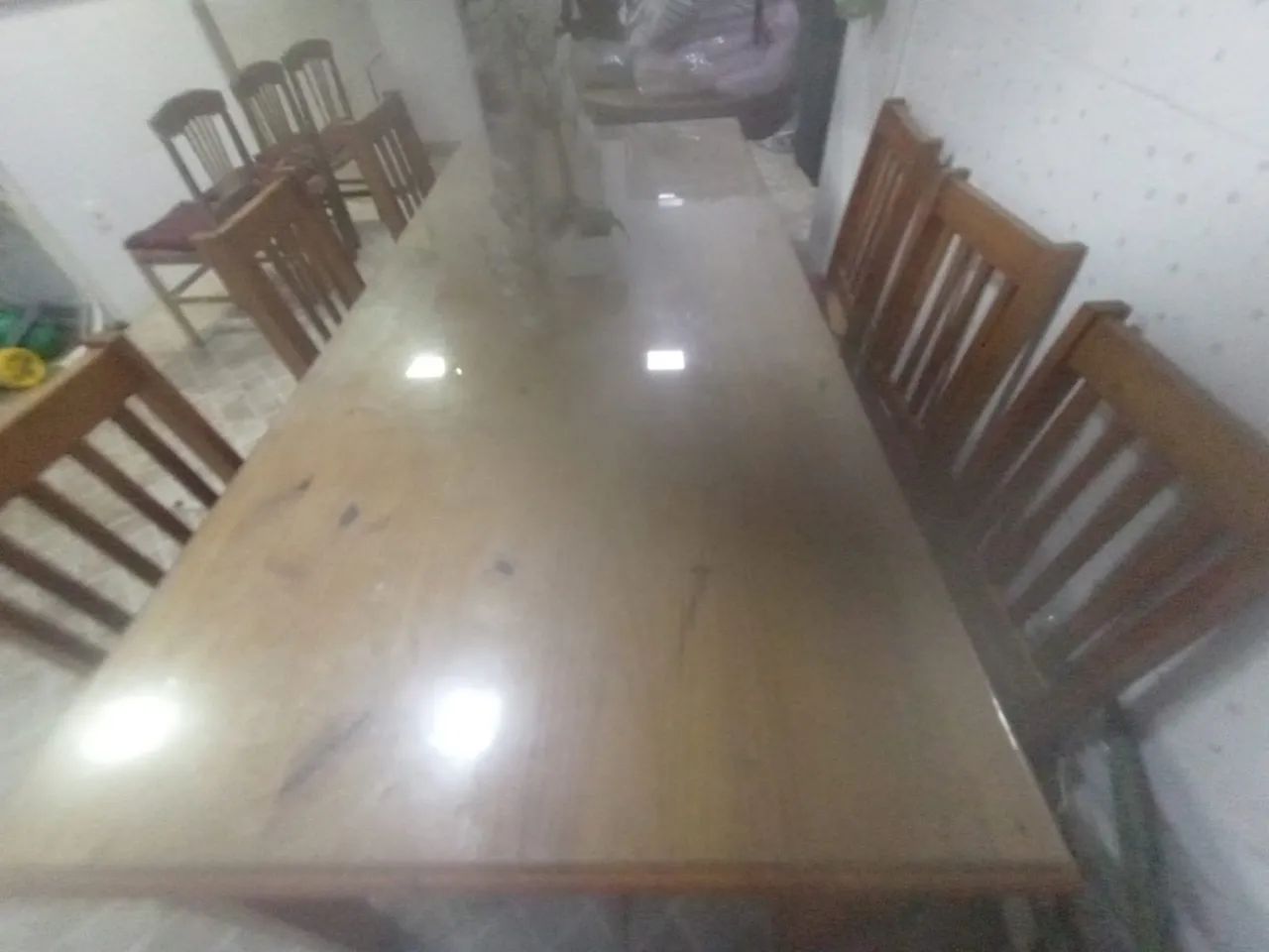 Mesa madeira maciça enorme com 6 cadeiras - Foto 3