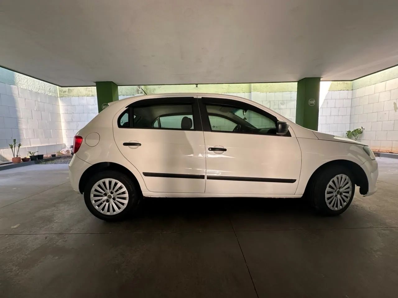 Volkswagen Gol GOL TRENDLINE 1.0 T.FLEX 8V 5P 2015