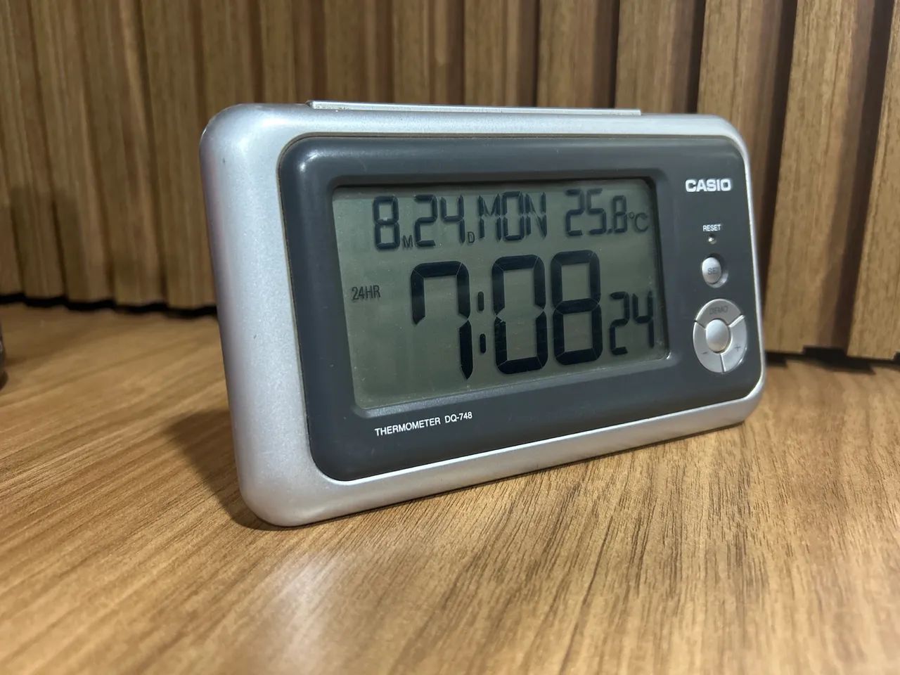 Relógio de Mesa Casio c/ Termômetro  - Foto 2