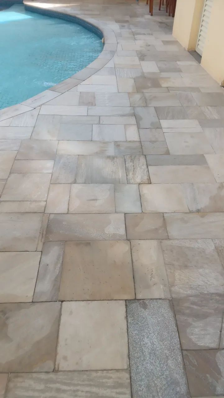 Limpeza de pisos áreas externas e internas com impermeabilização  - Foto 2