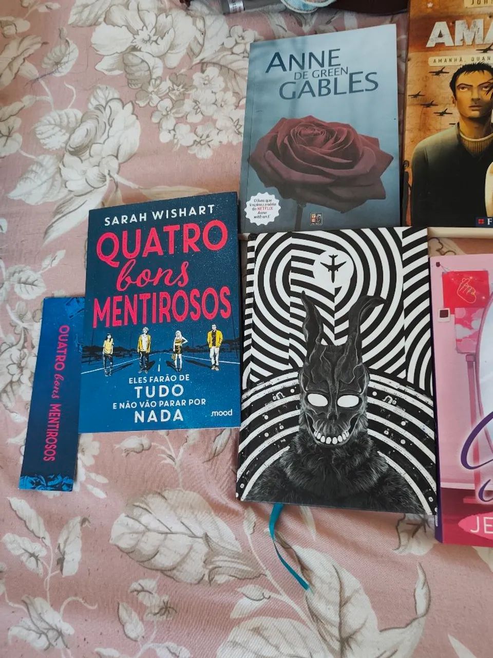 Livros aleatórios  - Foto 4
