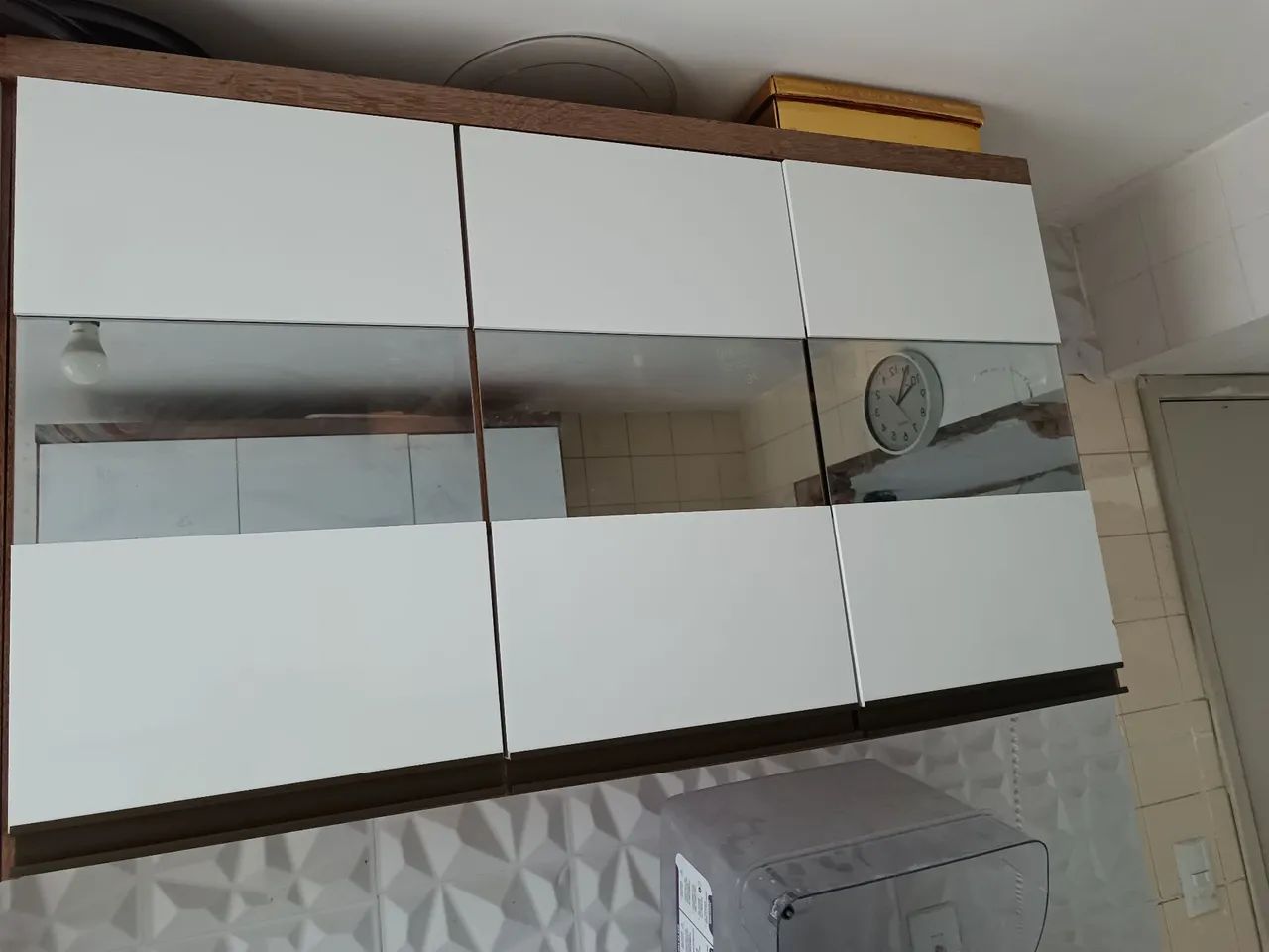 Armário de cozinha MDF vidro reflecta 