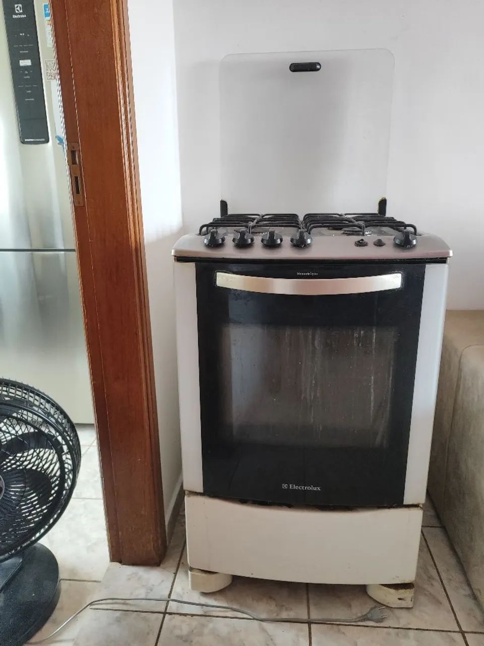 Fogão 4 bocas elétrico. 