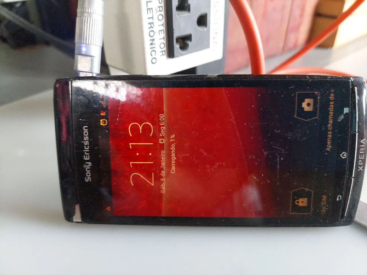 Sony Ericsson Xperia  - Foto 3