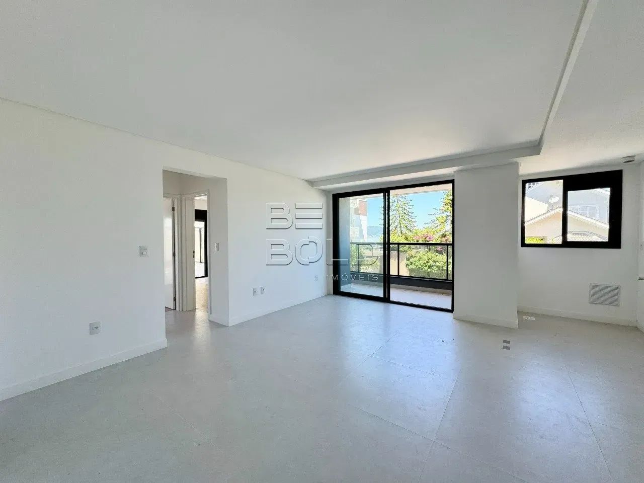 Apartamento novo com terraço e 2 suítes em Coqueiros - Foto 2