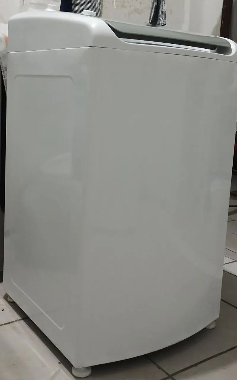 VENDO UMA MÁQUINA DE LAVA ELECTROLUX DE 8 KILOS SEMI-NOVA  - Foto 2