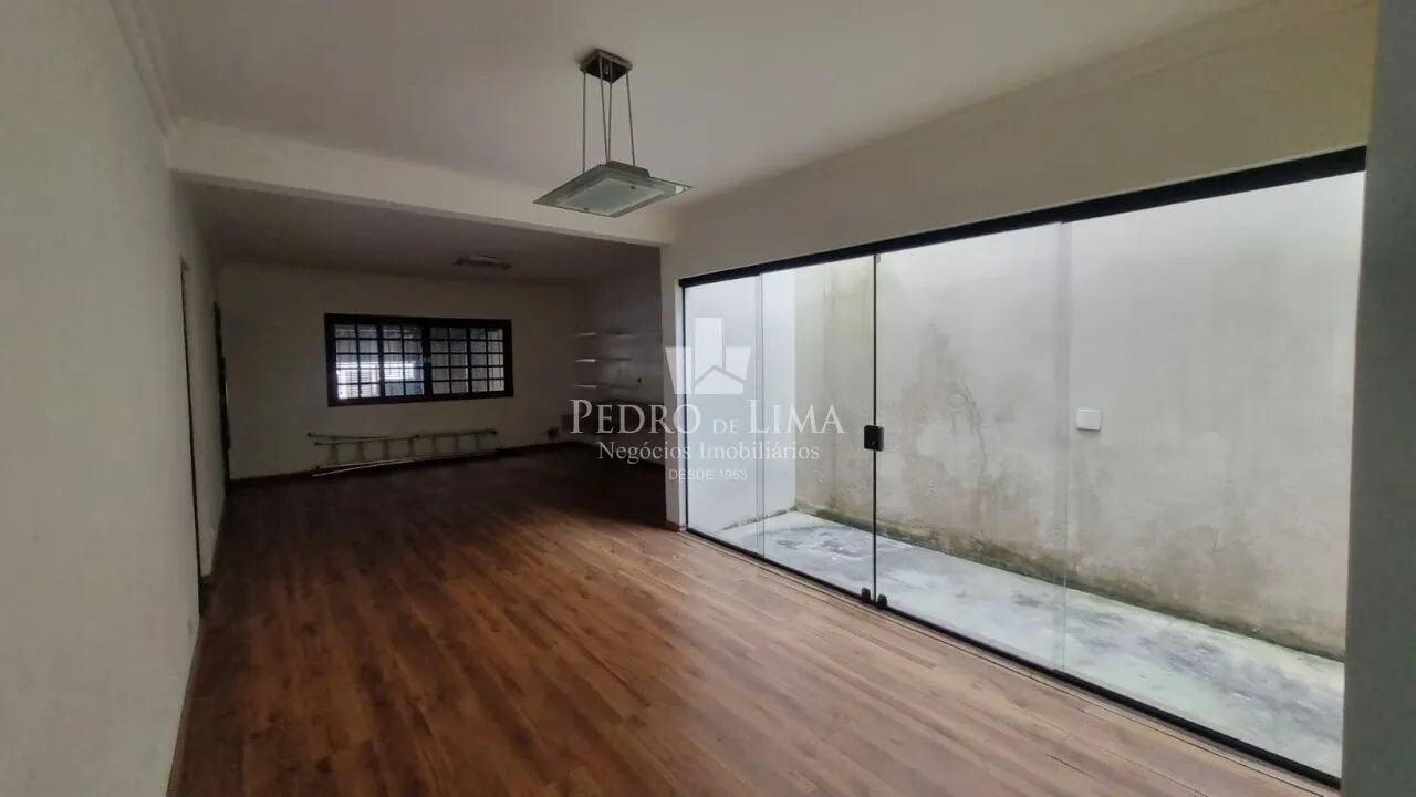 Casa térrea no Parque Boturussu com 5 quartos, um deles suíte e 4 vagas - Foto 4