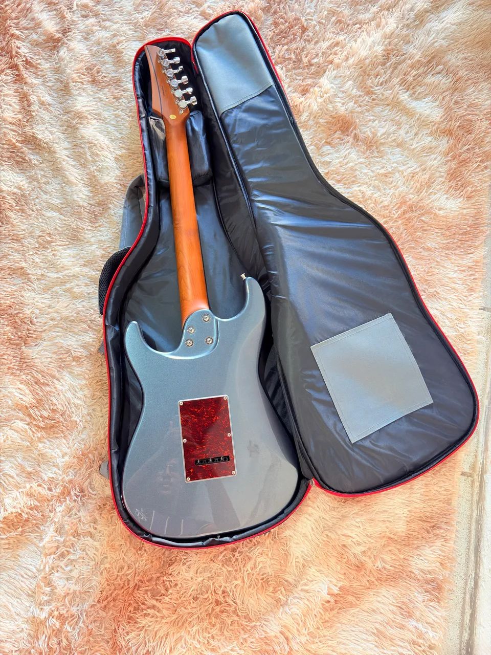 Guitarra Seizi Venon Onielzinho Katana HH. Regulada e Blindada