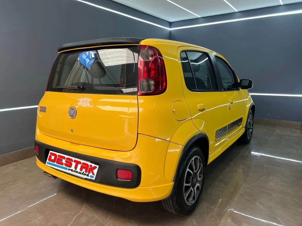 Fiat Uno Sporting 1.4 EVO Fire Flex 8V 4P 2012 - Foto 4