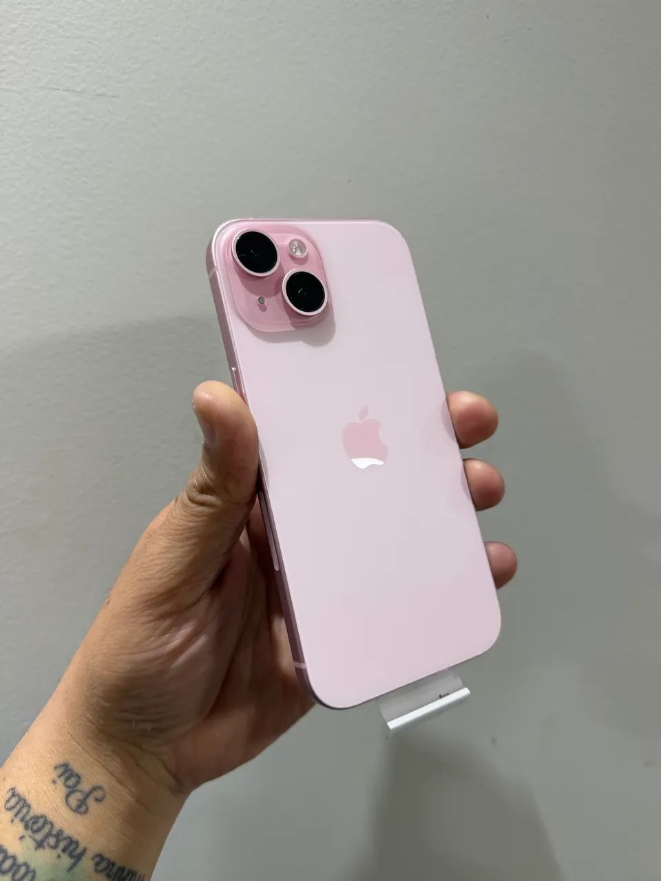 iPhone 15 rosa 128g - 1 ano de garantia  - Foto 2