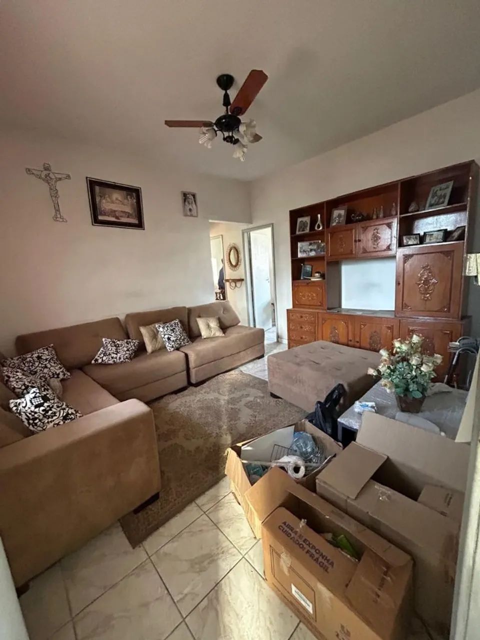 Excelente terreno com apartamento amplo bem no coração de Nilópolis!!!