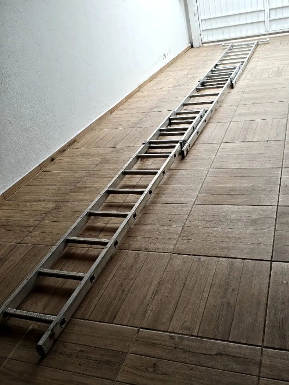 Escada de alumínio três lances 6,7 mts - Foto 4