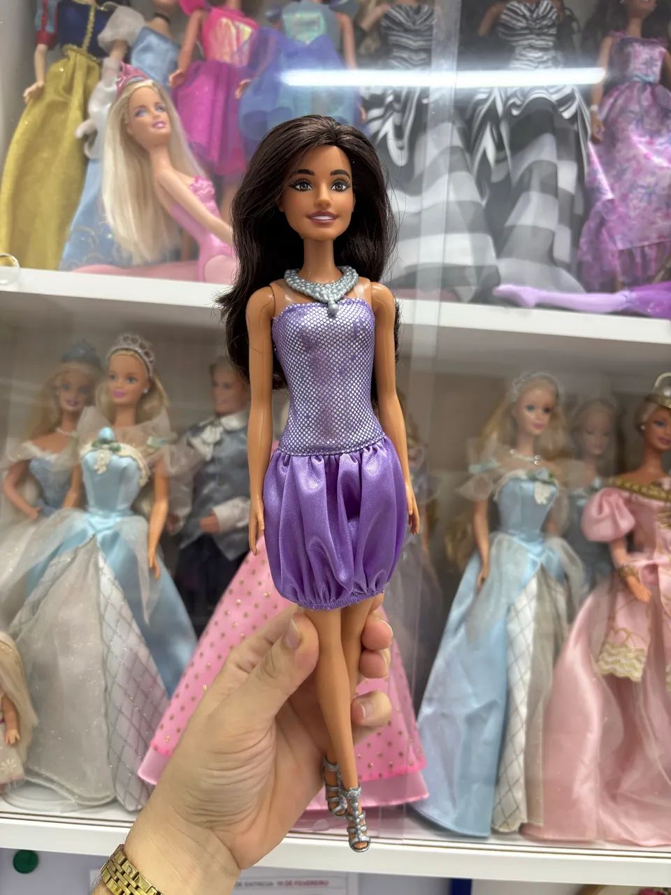 Barbie fashionista roxo