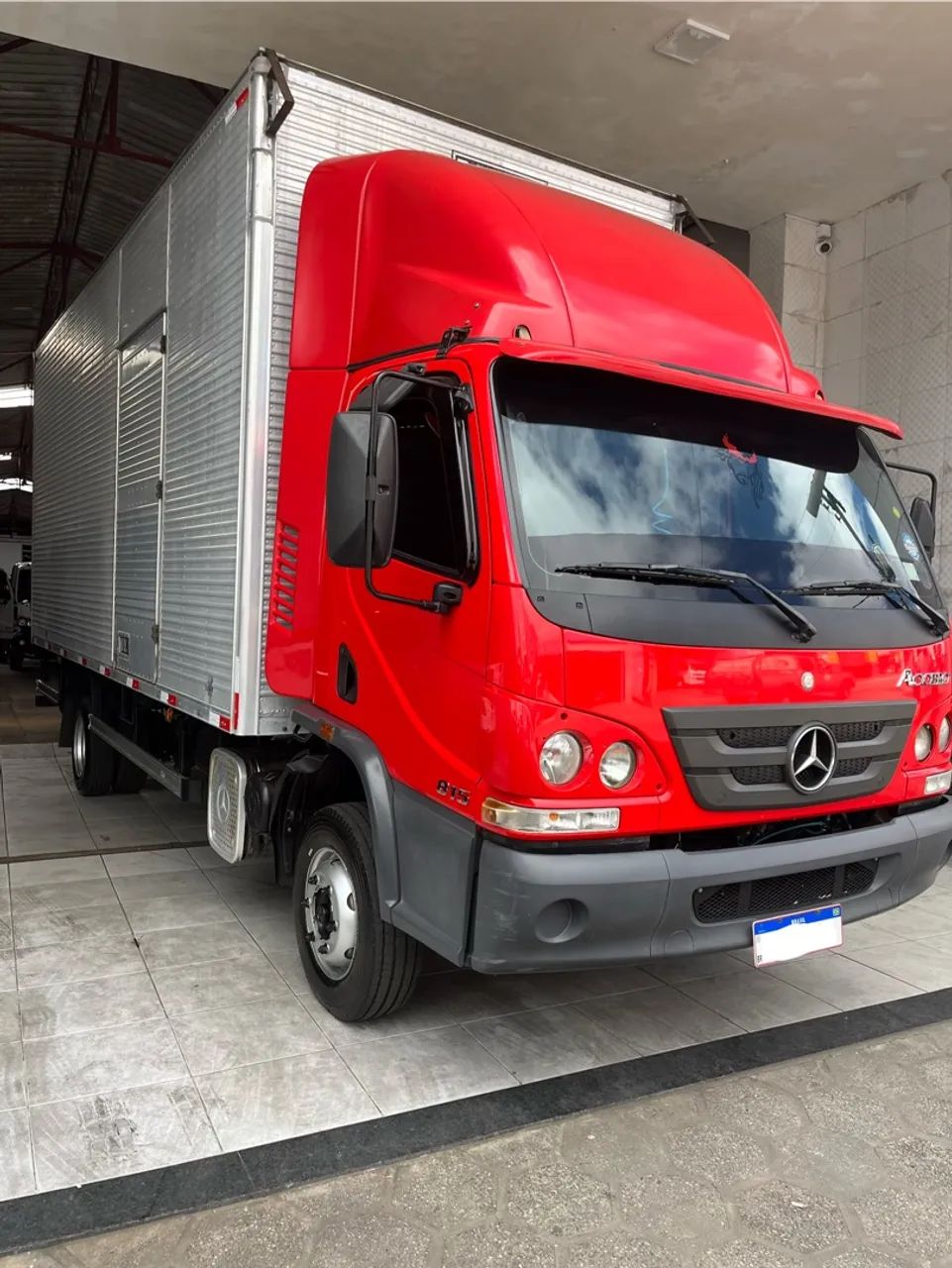 Accelo 815 Ano 2018