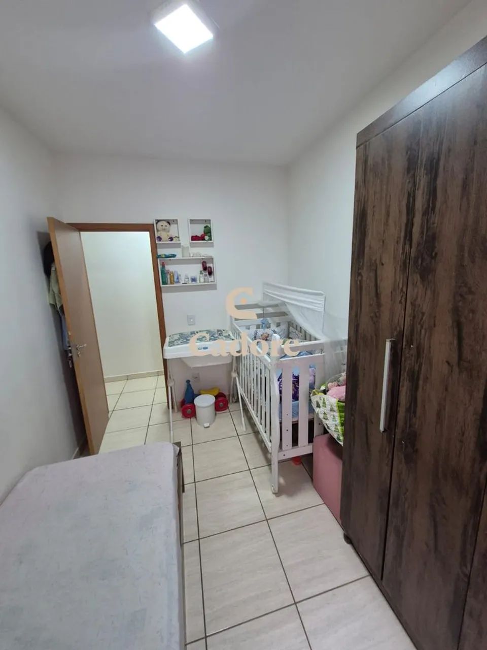 Apê completo no Panorama! 2 quartos, elevador e ótima localização - Foto 5