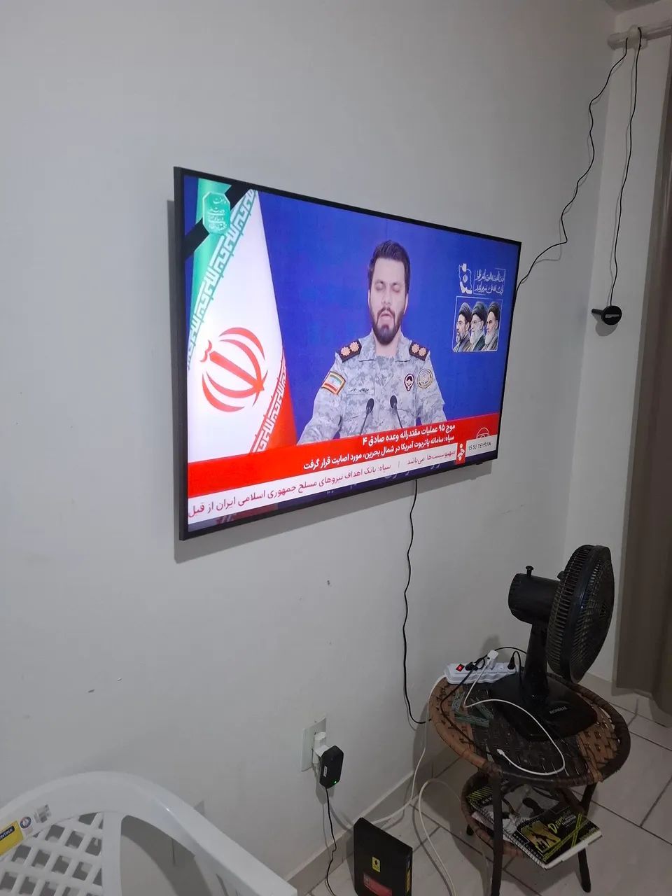 Tv Samsung 50 polegadas cristal estou vendendo pois estamos indo viajar por 1800 reais  - Foto 3