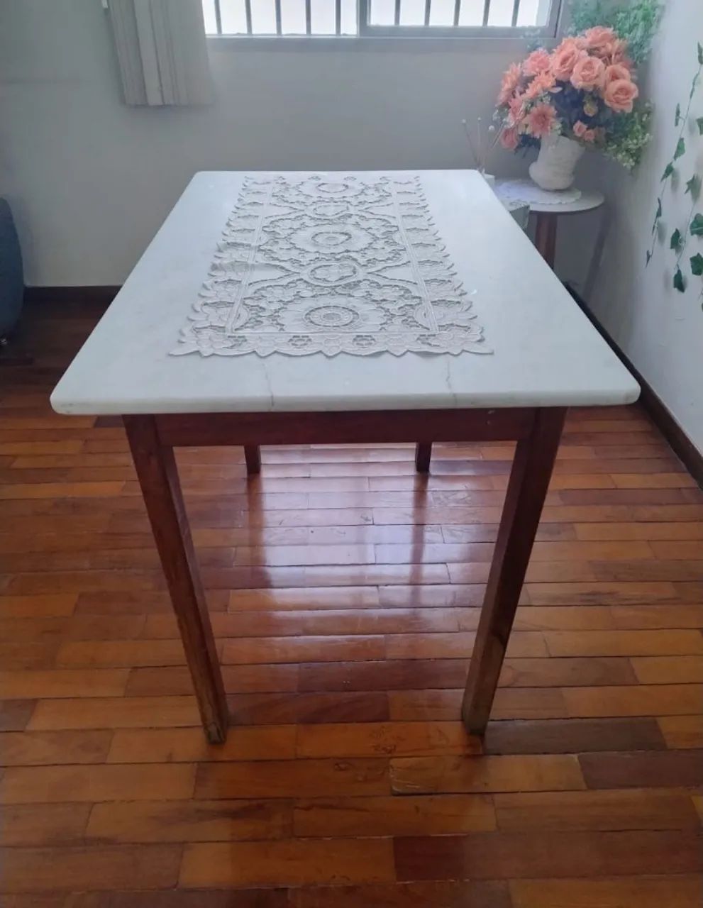 Mesa de mármore 