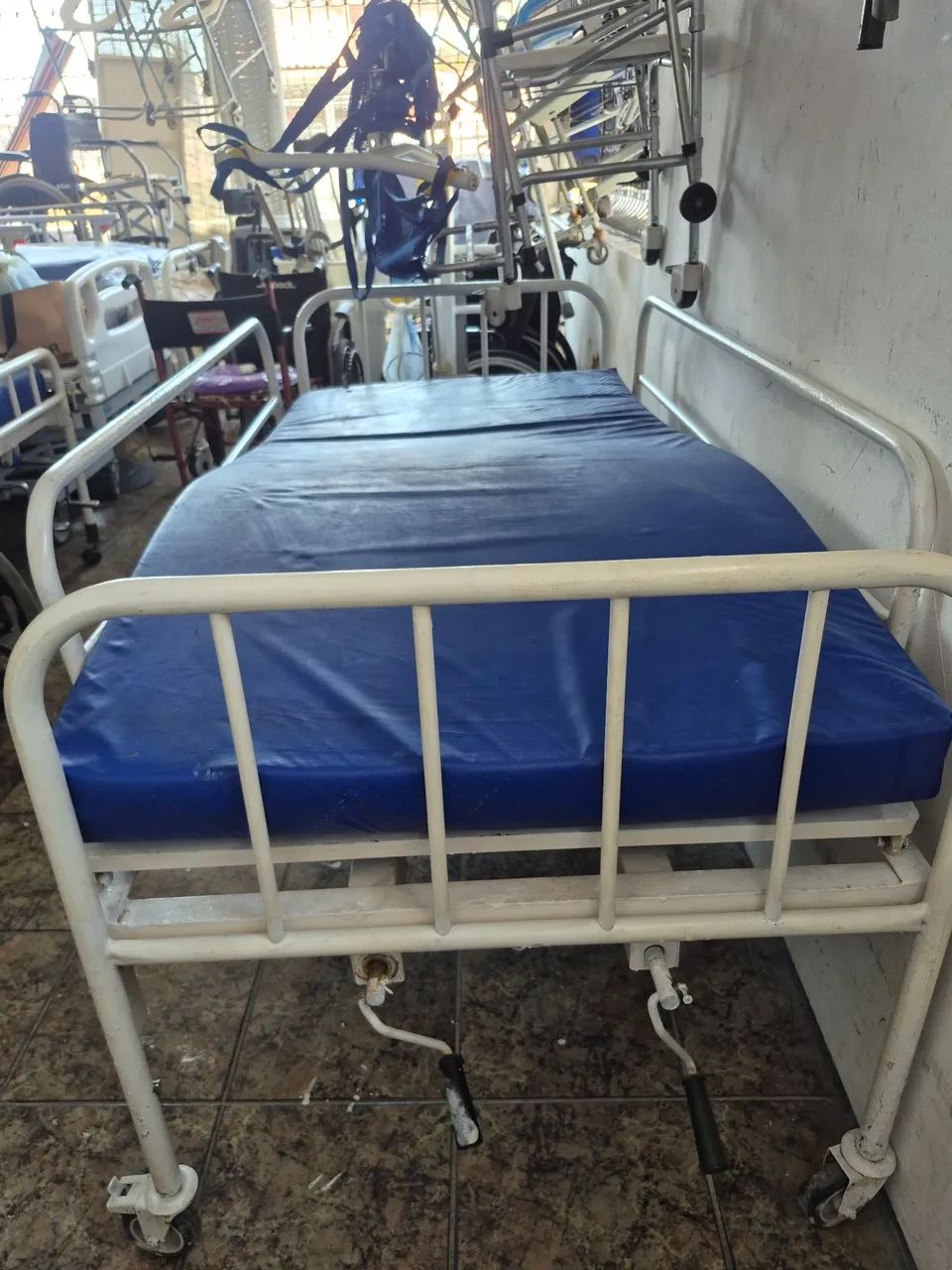 Cama hospitalar com colchao - Foto 3