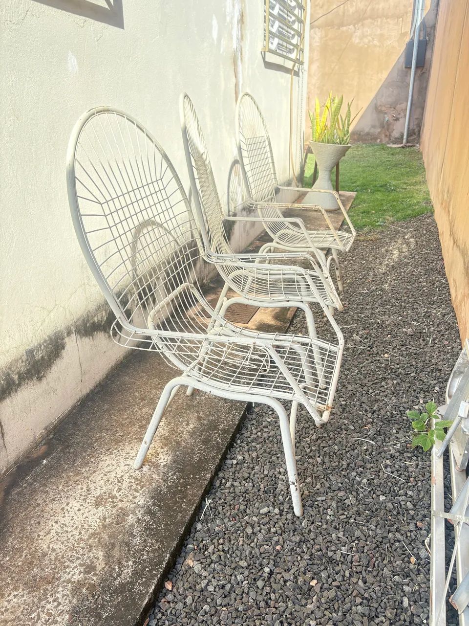 Vendo 4 cadeiras de ferro estilo Acapulco - Foto 4