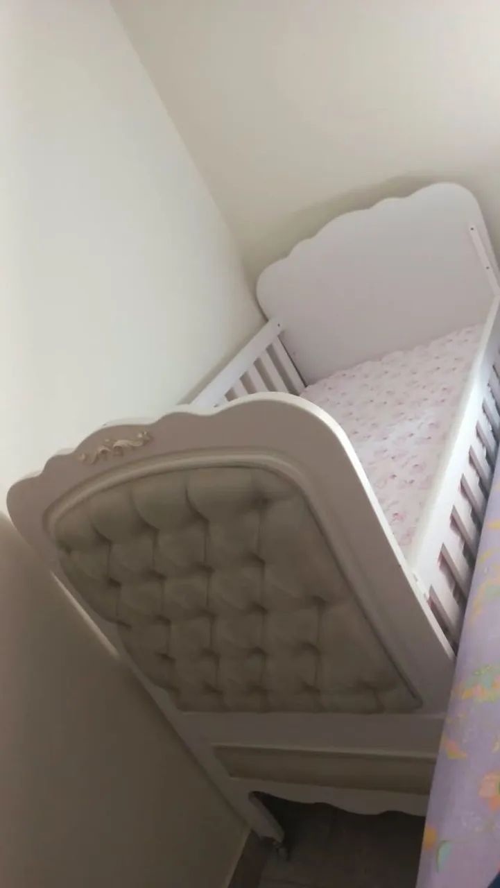 Vendo berço novinho com colchão de bambu e vira cama  - Foto 2