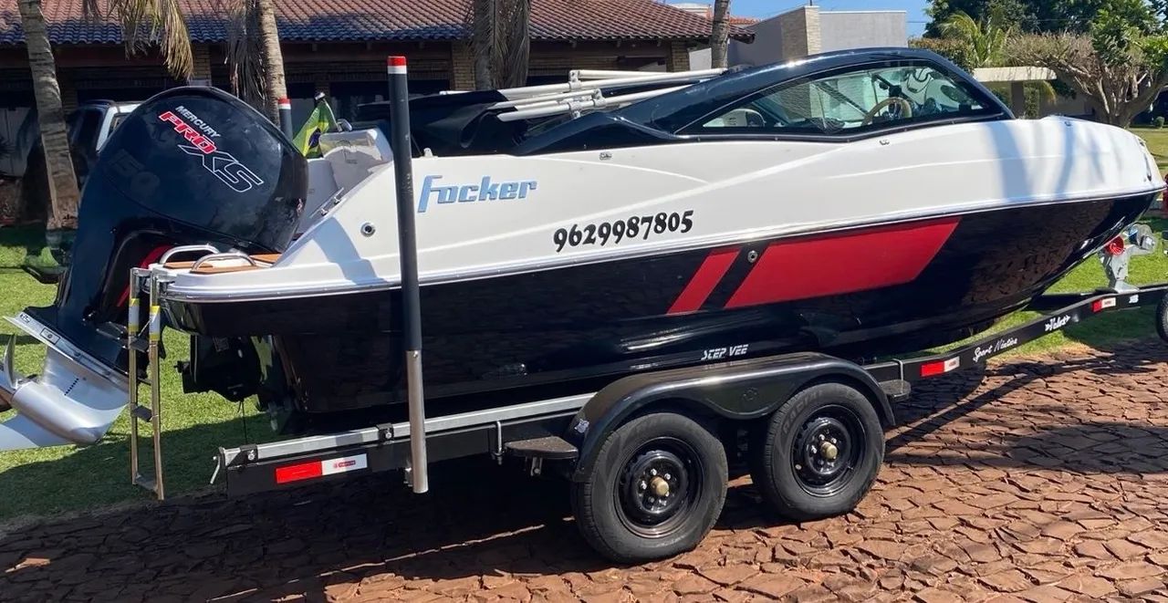 Lancha Focker 210 fx 2022 muito conservada 