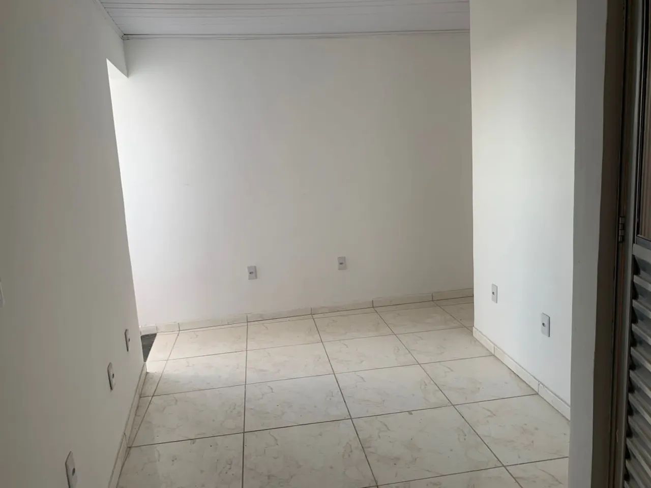 Casa 2 quartos 650$ com água e luz  - Foto 5