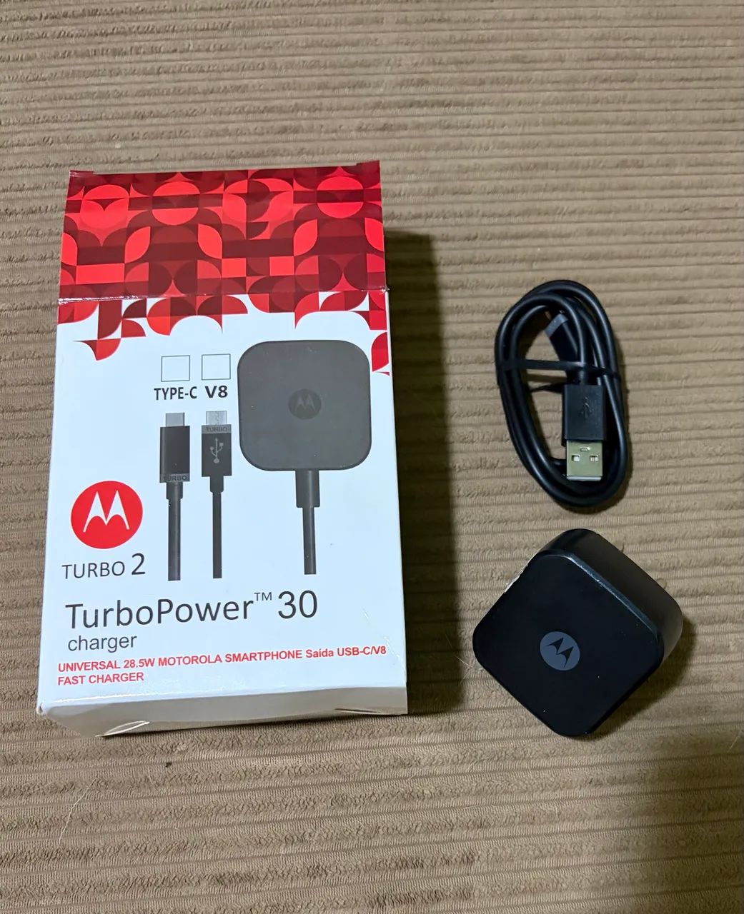 Carregador com saída USB 