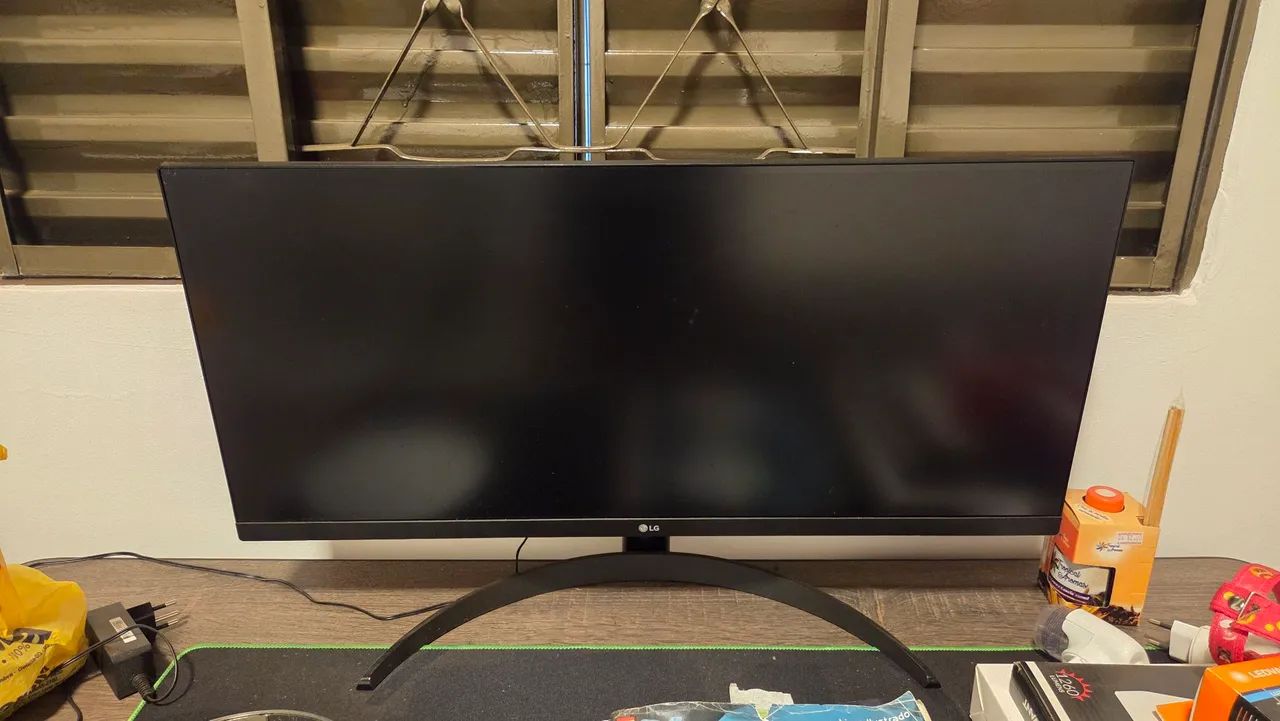 Monitor LG WFHD 29