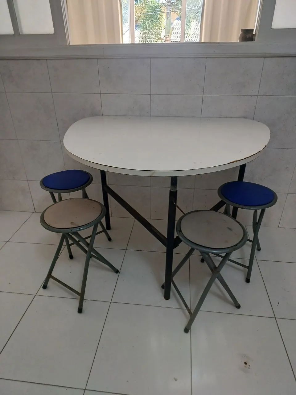 Mesa branca de fórmica  - Foto 2
