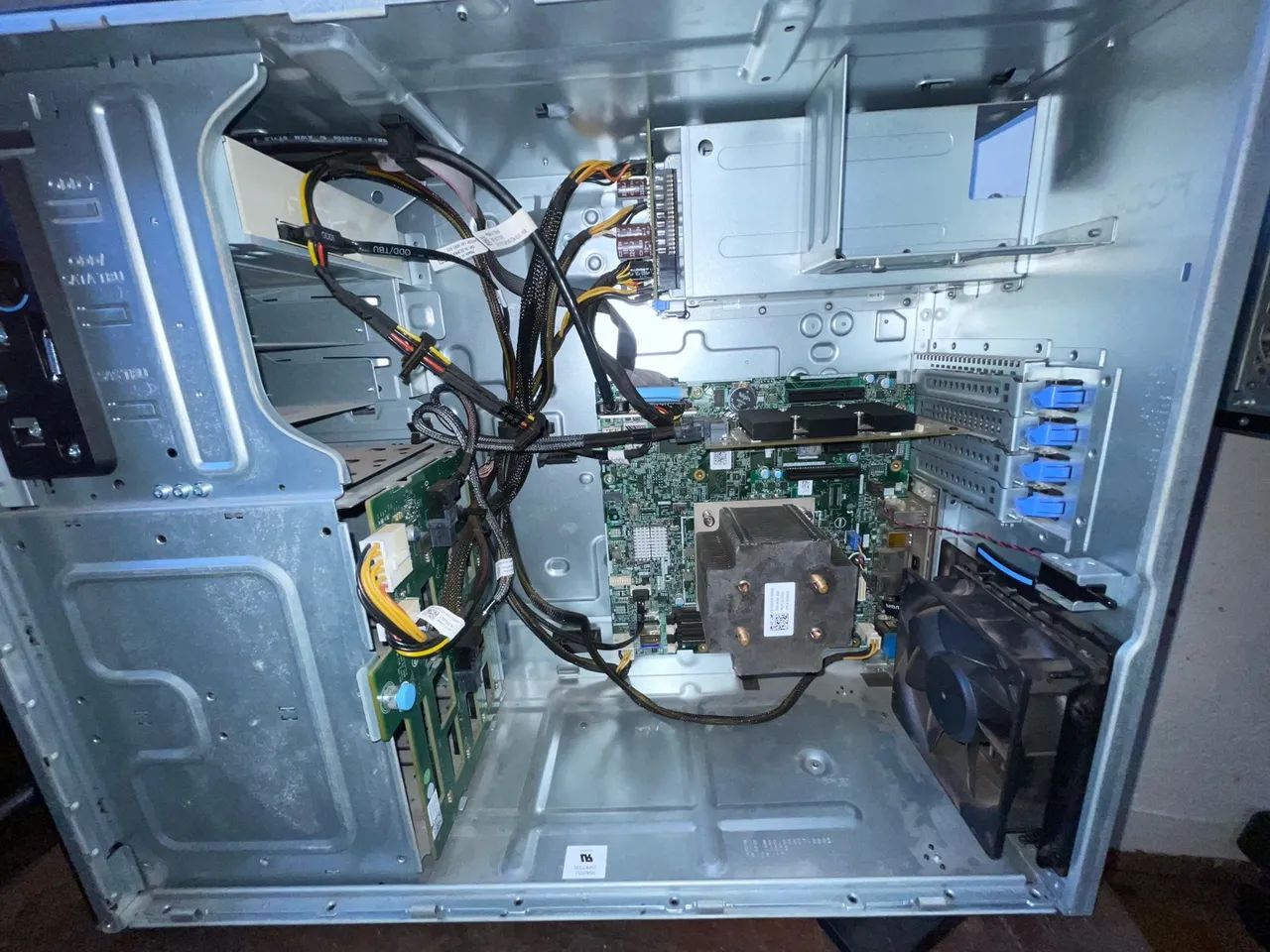 Servidor Dell T330 DDR4 | E3-1240 v6 3.7ghz - Foto 4