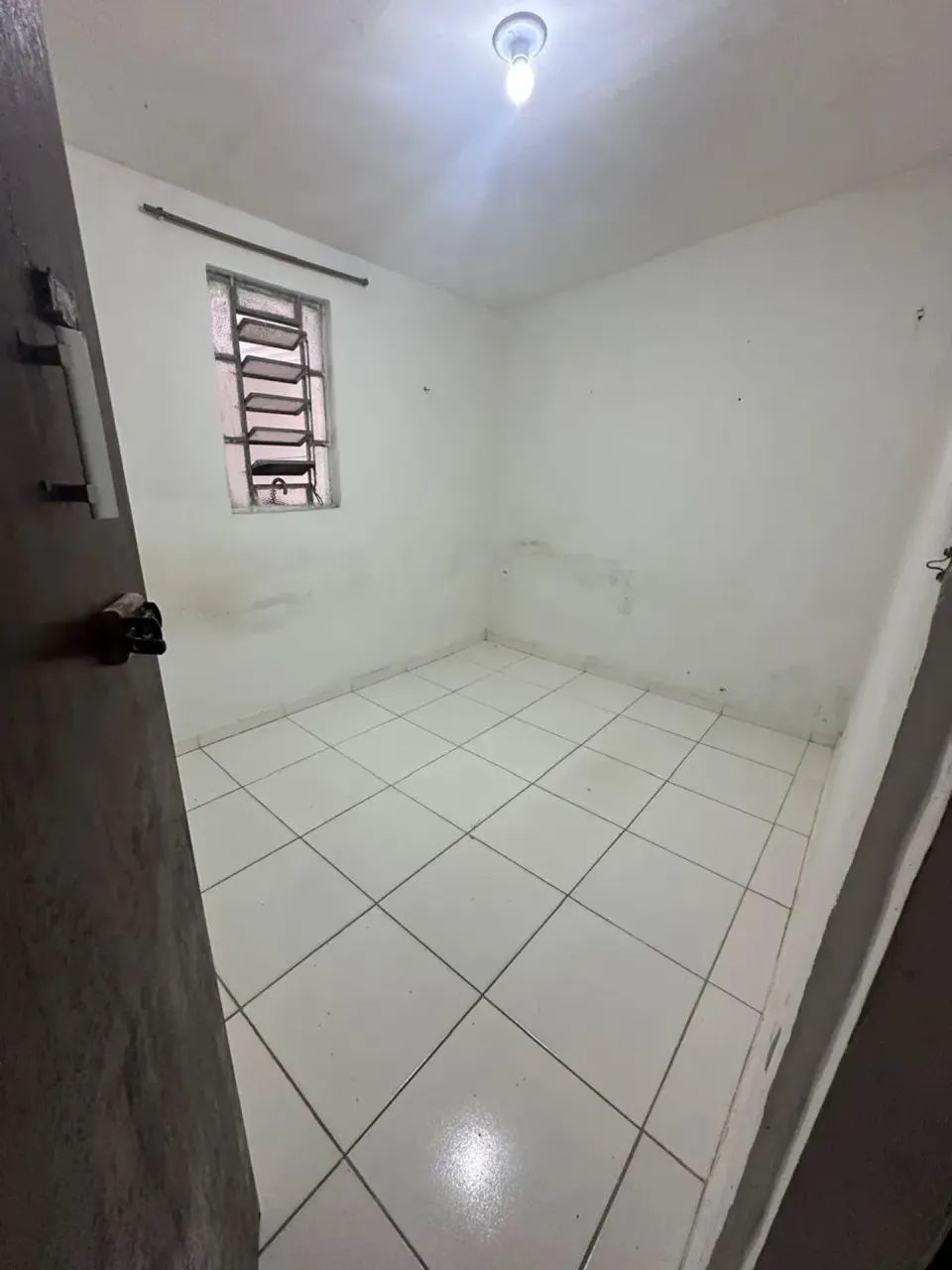 3 quartos, 3 suites, rua calcada proximo a principal - Foto 4