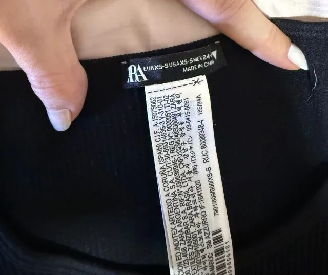 Top Zara Preto com Franjas de Strass XS - Foto 3
