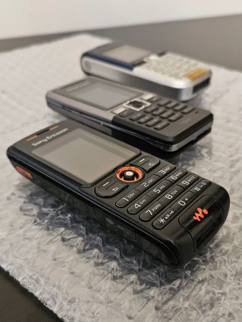 Lote de celulares antigos Sony Ericsson  - Foto 6