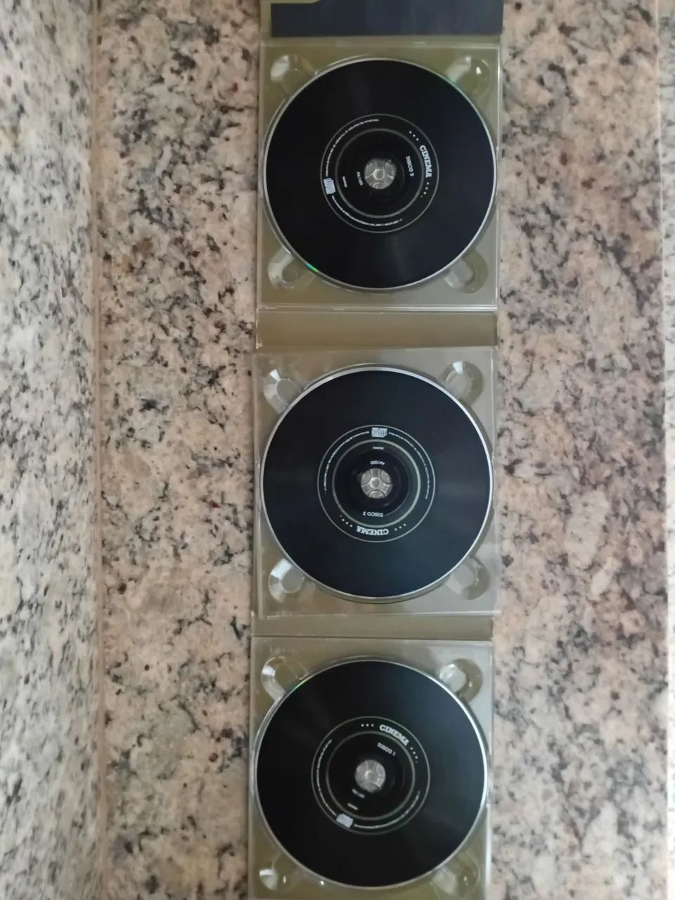Cd triplo Cinema gold edition - temas de filmes  - Foto 2
