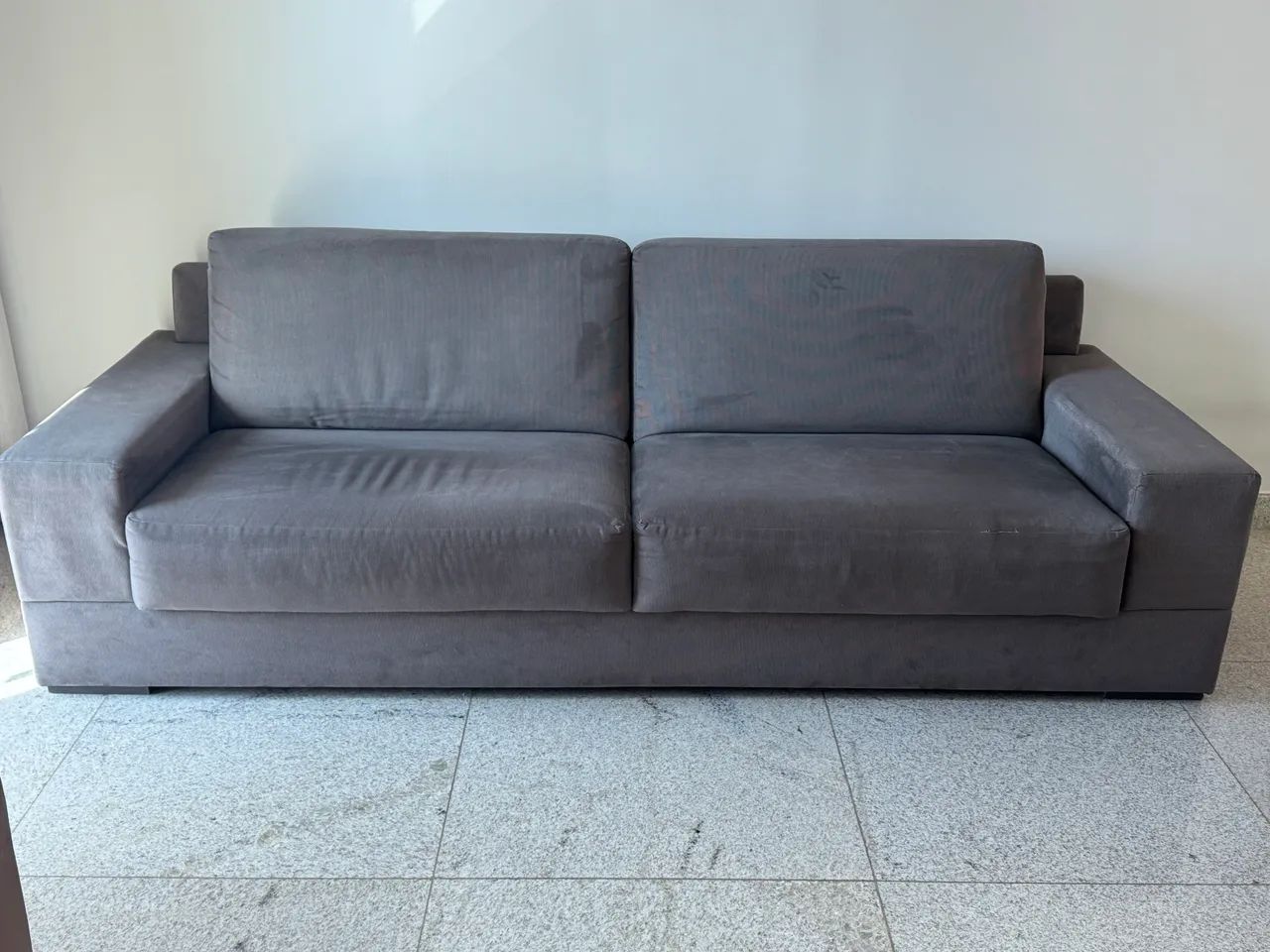 Sofá 4 Lugares fabricado pela Líder 
